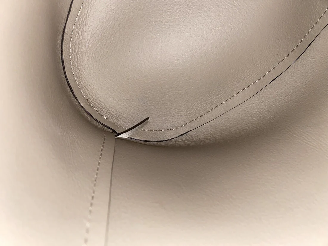 Chloe Aby Tote Leather with Pouchette Retail. - Image 13
