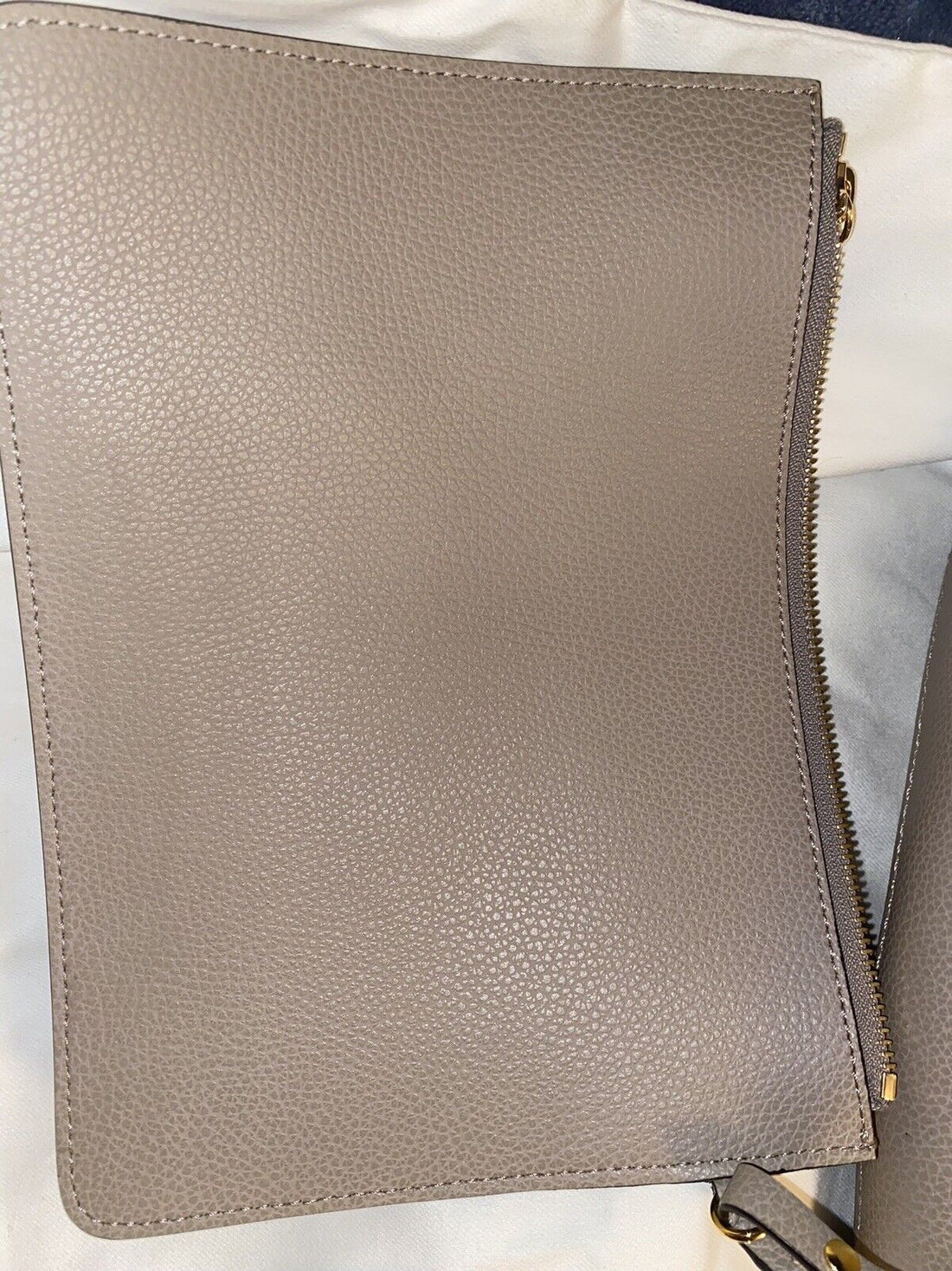 Chloe Aby Tote Leather with Pouchette Retail. - Image 17