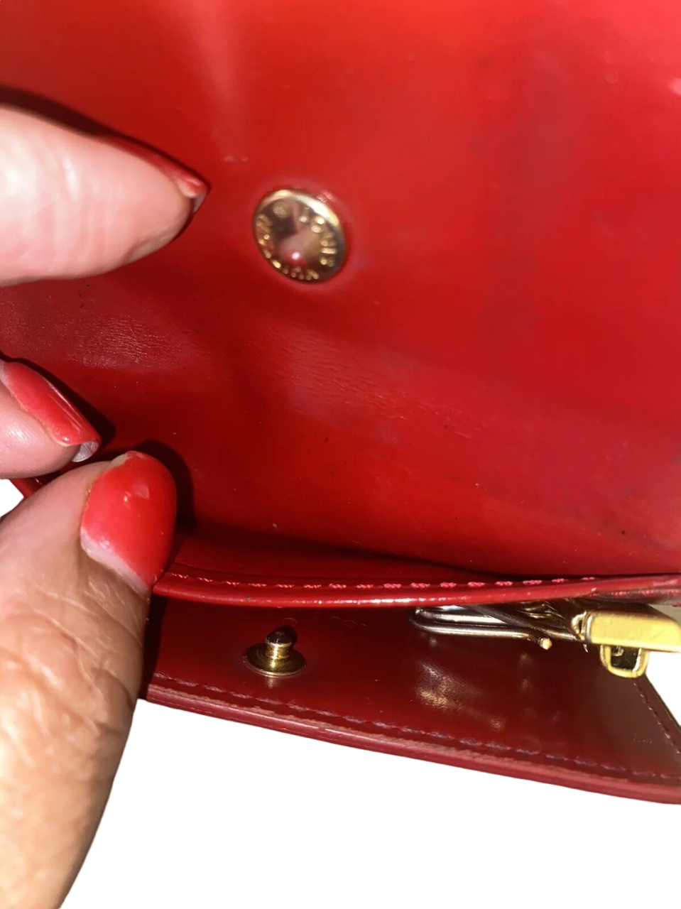 Louis Vuitton Unisex Monogram Vernis Leather Four Key Holder Red - Image 7