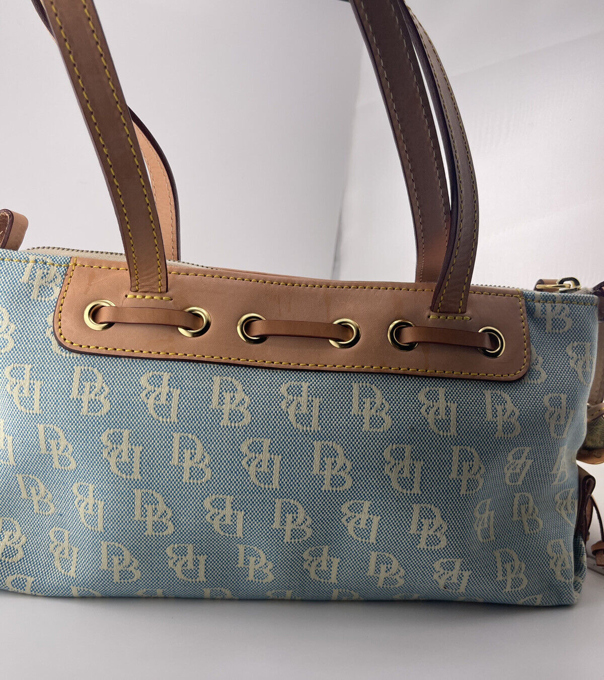 Dooney & Bourke Vintage Blue Cream Signature Shoulder Bag - Image 2
