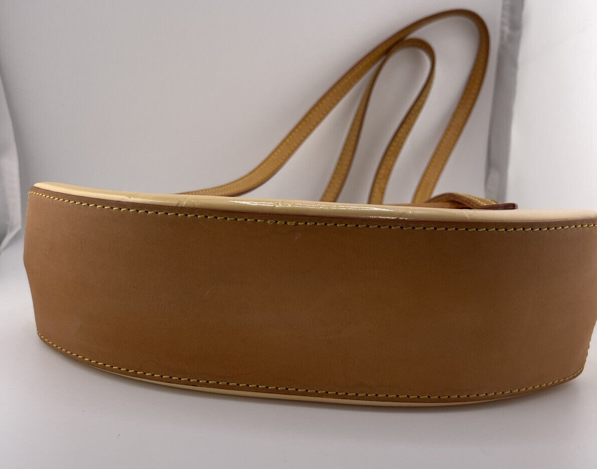 Louis Vuitton Biscayne Monogram Vernis Leather - EUC - Image 5