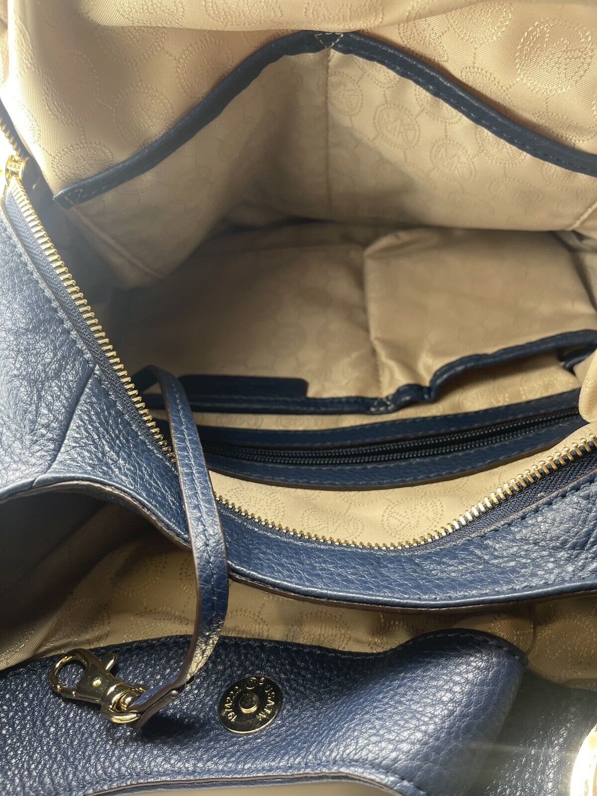 Michael Kors Blue Fulton Shoulder Bag - NWT - Image 5