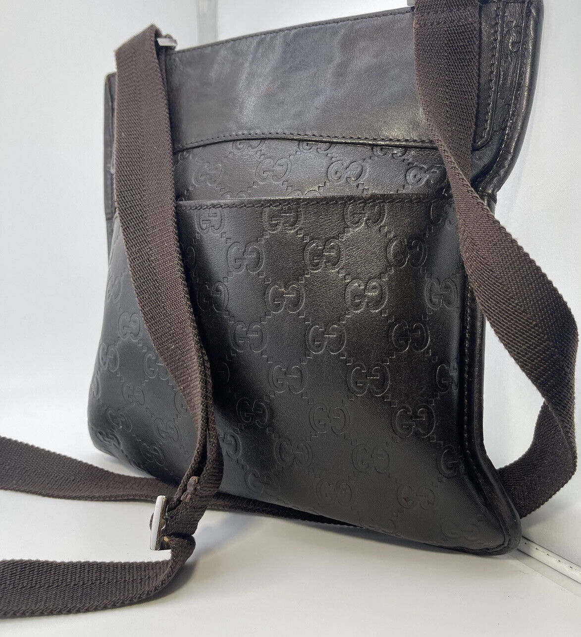 Gucci Vintage GG Unisex Black Leather Messenger Bag - Image 4