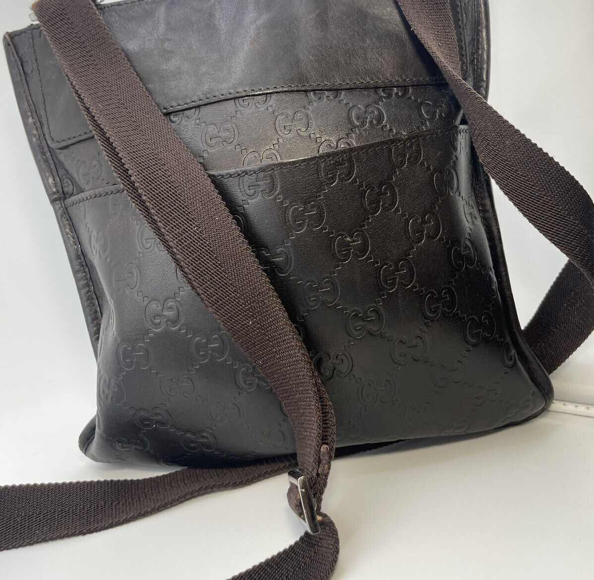 Gucci Vintage GG Unisex Black Leather Messenger Bag - Image 5