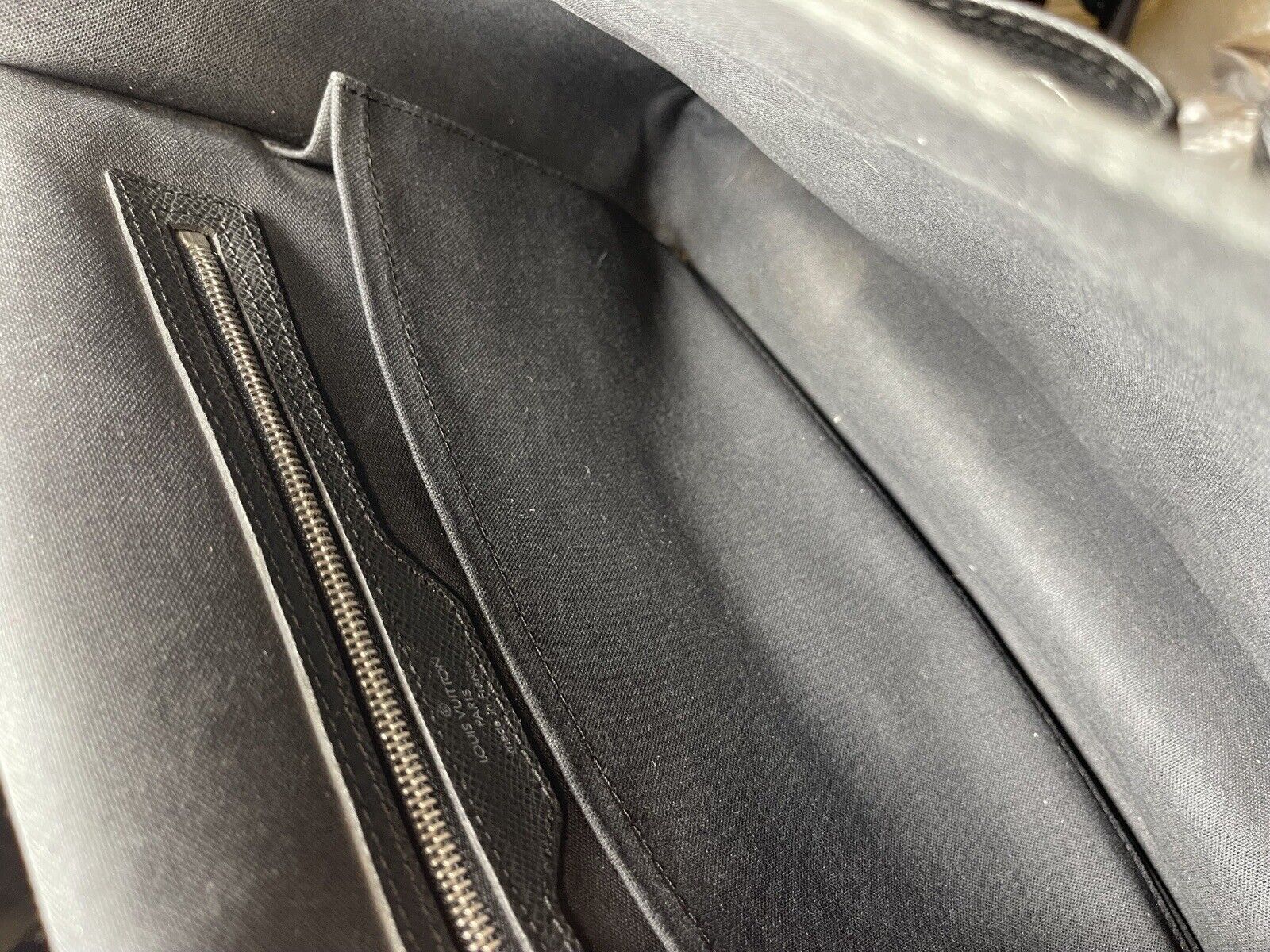 Louis Vuitton Alexei Messenger Ardoise Taiga Leather - Image 5