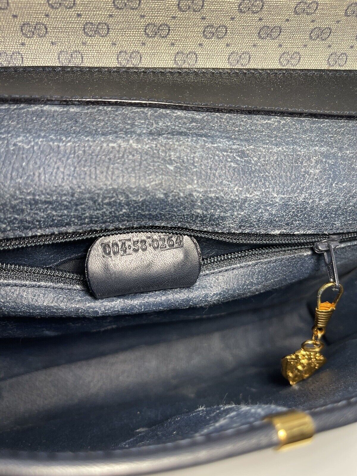 Vintage Gucci Micro GG Monogram Clutch - Image 8